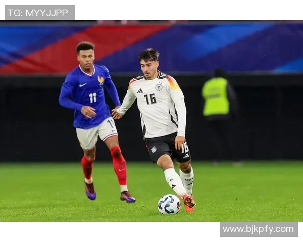 德国与韩国足球队球服对比分析展现各自独特风格与文化内涵