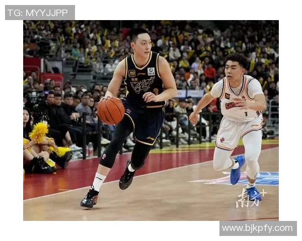 2012年CBA季后赛北京队对阵广东队的激烈对决回顾与分析