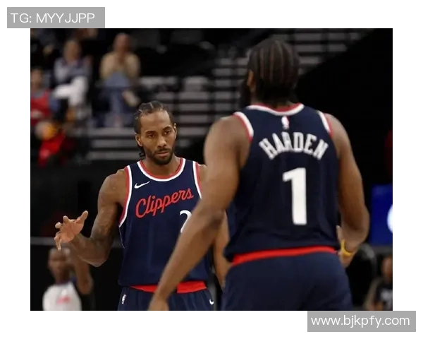 快船队与太阳的激烈对决展现篮球魅力与团队精神的巅峰时刻