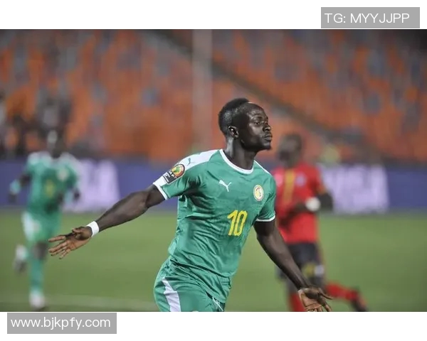 马内：从非洲草原到欧洲绿茵场的传奇之路与足球梦想的追逐