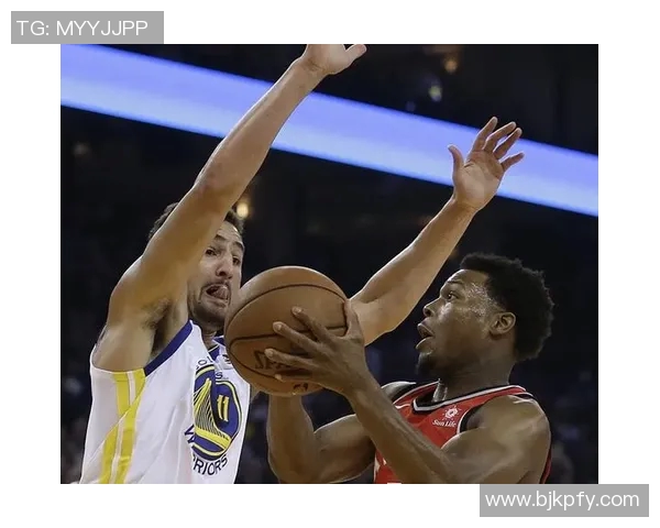 骑士与猛龙第二场激战回顾球员表现与战术分析全景呈现